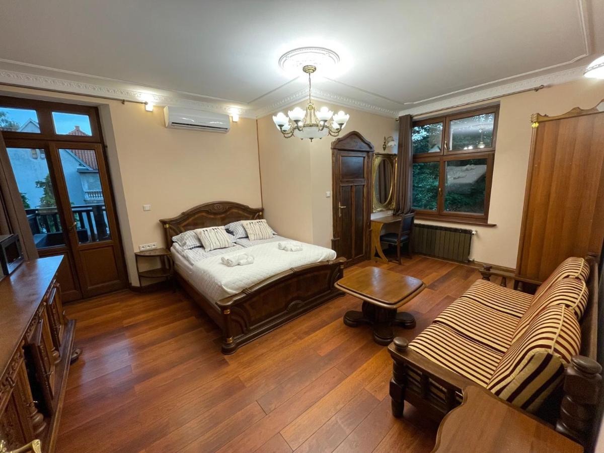그단스크 Dworek Oliwski B&B 외부 사진