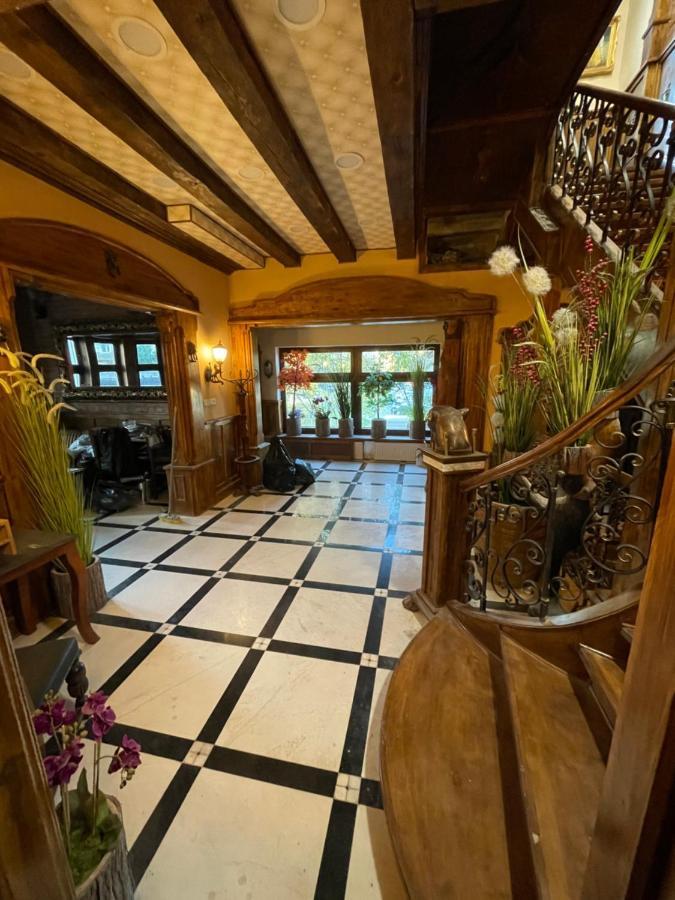 그단스크 Dworek Oliwski B&B 외부 사진