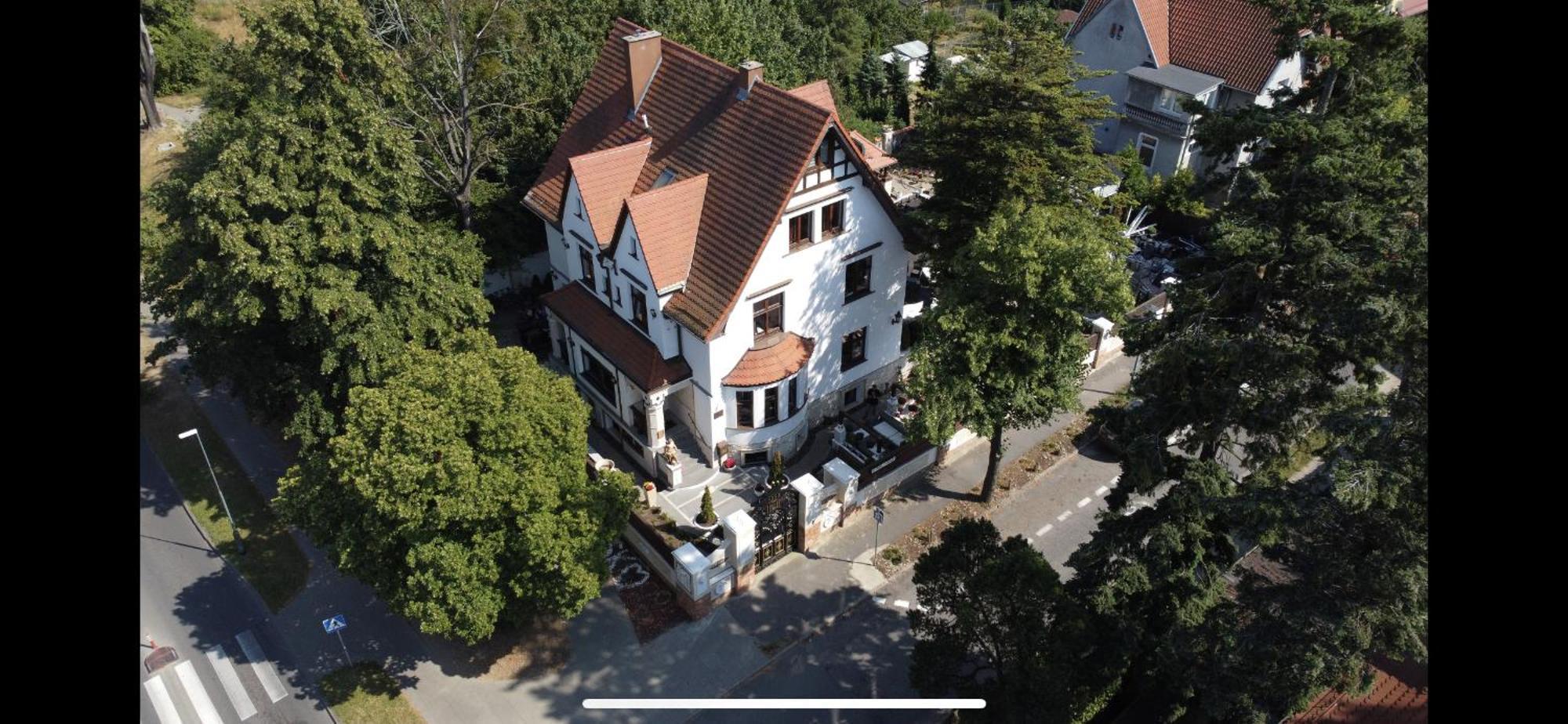 그단스크 Dworek Oliwski B&B 외부 사진